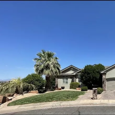 Buy this 7 bed house on 730 South Apache Circle in Washington, UT 84780