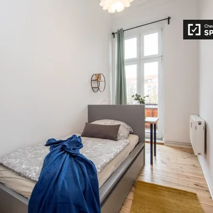 Rent this 4 bed room on Frankfurter Allee 271 in 10317 Berlin, Germany