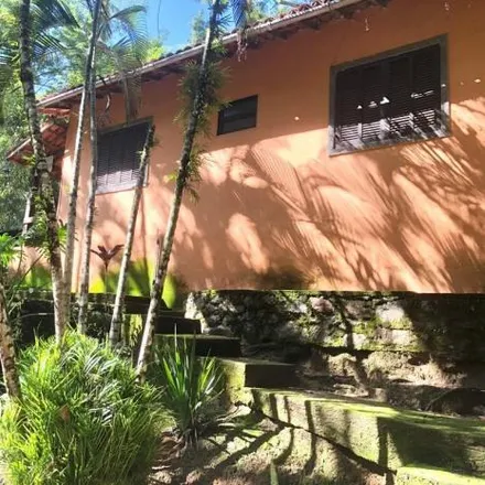 Buy this 2 bed house on Estrada Holanda in Rio do Ouro, Niterói - RJ