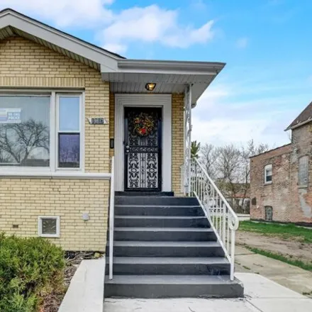 Buy this 3 bed house on 1807 West Marquette Road in Chicago, IL 60636