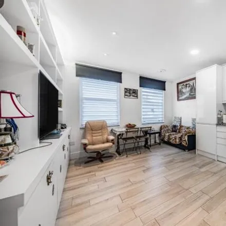 Buy this 3 bed apartment on Fish and chips in New Cross Road, London