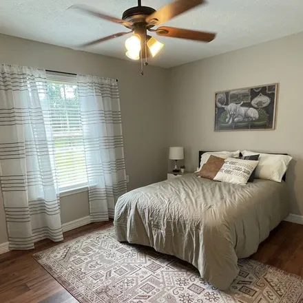 Rent this 2 bed house on Bridge City in TX, 77611