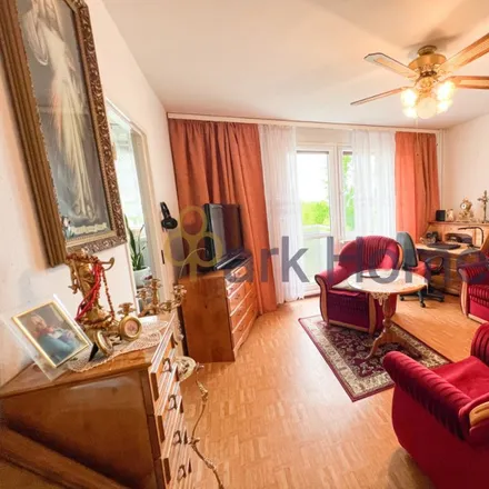 Buy this 1 bed apartment on Krzywe Okna Apartamenty in Aleja Konstytucji 3 Maja 2, 65-454 Zielona Góra