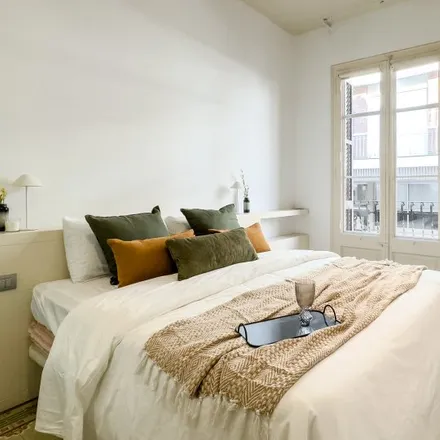 Rent this 7 bed room on Carrer de Pàdua in 25, 08023 Barcelona