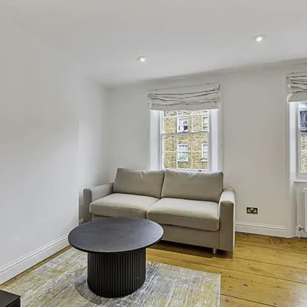 Image 5 - 40-44 Newman Street, East Marylebone, London, W1T 1AR, United Kingdom - Apartment for rent