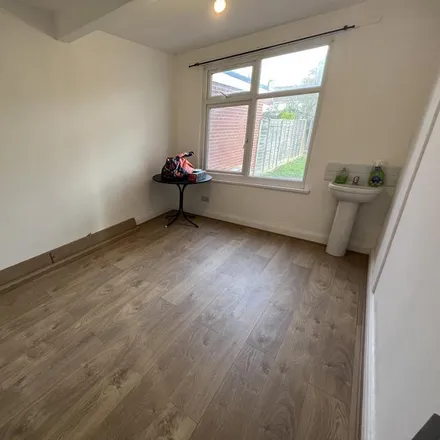 Rent this 1 bed duplex on Northcote Avenue in London, UB1 2AY