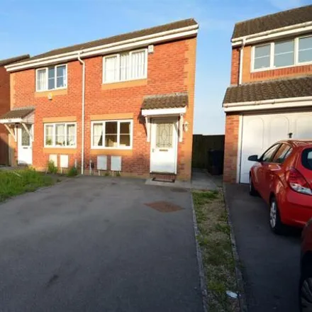 Rent this 2 bed duplex on Hind Close in Cardiff, CF24 2EF