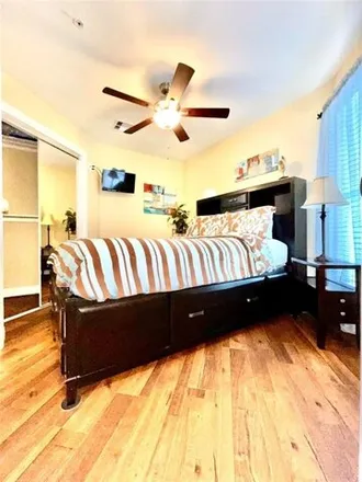 Image 4 - Maravilla Resort Condominiums, 9520 Seawall Boulevard, Galveston, TX 77551, USA - Condo for sale