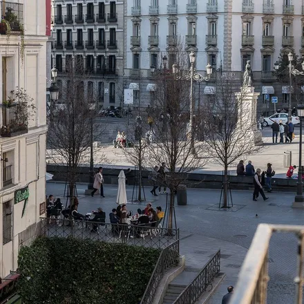 Image 3 - Calle de la Escalinata, 8, 28013 Madrid, Spain - Apartment for rent