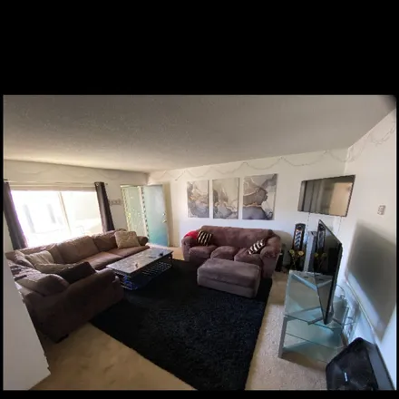 Rent this 1 bed room on 4445 Fanuel Street in San Diego, CA 92109