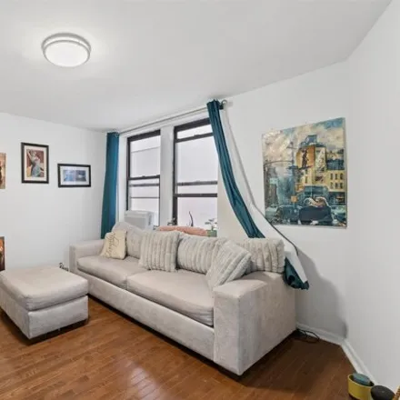 Buy this 2 bed condo on 1677 Kennedy Blvd Unit 11 in Jersey City, New Jersey