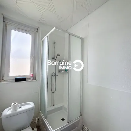 Rent this 4 bed apartment on SUAPS - Complexe sportif in Rue de la Grandière, 29200 Brest
