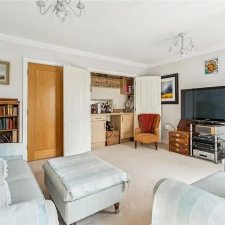 Image 5 - 46 Lincoln Park, Amersham, HP7 9HG, United Kingdom - Townhouse for sale