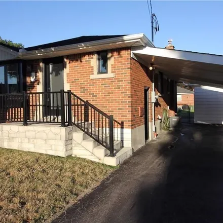 Image 1 - 7 Greenwood Street, Hamilton, ON L8T 3L4, Canada - Apartment for rent