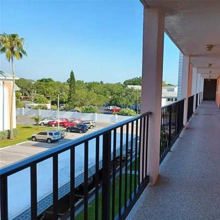 Image 3 - unnamed road, Saint Petersburg, FL 33710, USA - Condo for sale