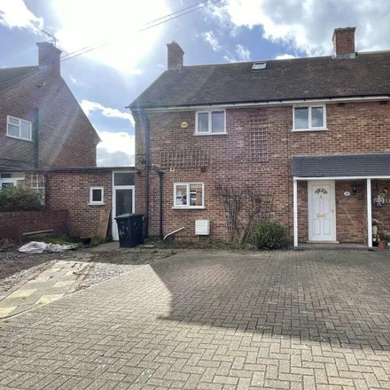 Rent this 5 bed duplex on Station Crescent in Lidlington, MK43 0SD