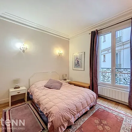 Image 9 - 17 Rue des Moines, 75017 Paris, France - Apartment for rent
