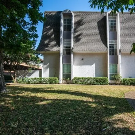 Image 1 - SMU Apartments, 3216 Daniel Avenue, University Park, TX 75275, USA - Condo for rent