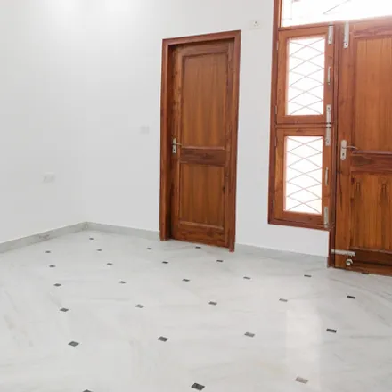 Rent this 3 bed house on India in 110010, Tigris Road
