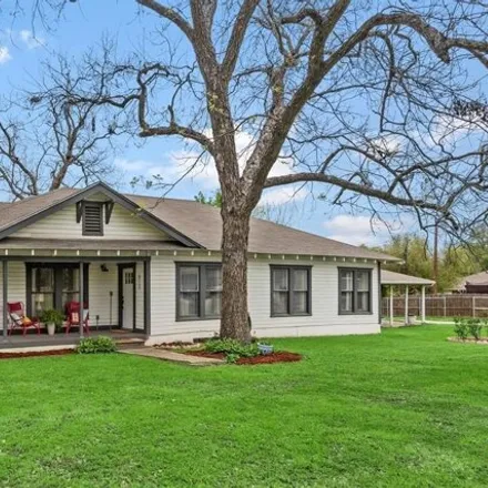 Buy this 4 bed house on 649 North Bremond Street in Franklin, TX 77856