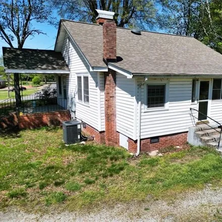 Image 2 - 1394 North Main Street, Mount Holly, NC 28120, USA - House for sale