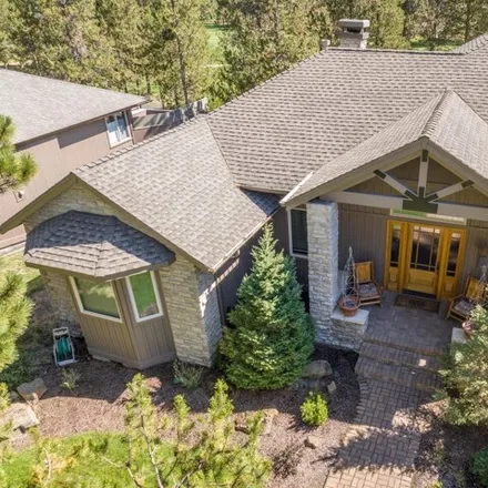 Buy this 5 bed condo on 7 Titleist Lane in Sunriver, OR 97707