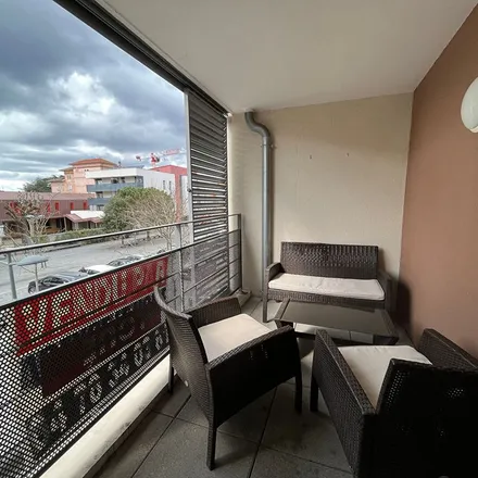Rent this 1 bed apartment on Place de Tassin in 69160 Tassin-la-Demi-Lune, France