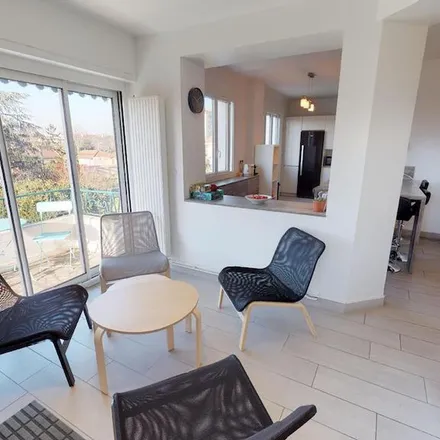 Rent this 14 bed apartment on 4 Rue Professeur Ranvier in 69008 Lyon, France
