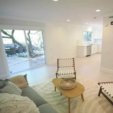 Image 7 - 3459 Standish Drive, Los Angeles, CA 91436, USA - House for sale