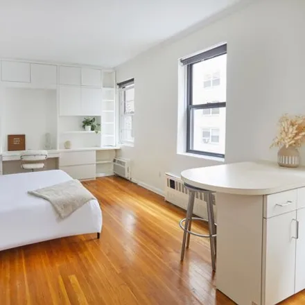 Buy this studio apartment on 152 East 35th Street in New York, NY 10016