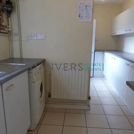 Rent this 6 bed townhouse on Frydale's Chip Shop in Stretton Road, Leicester