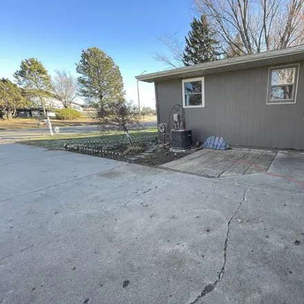 Image 6 - 1311 Kennedy Memorial Drive, Mobridge, SD 57601, USA - House for sale