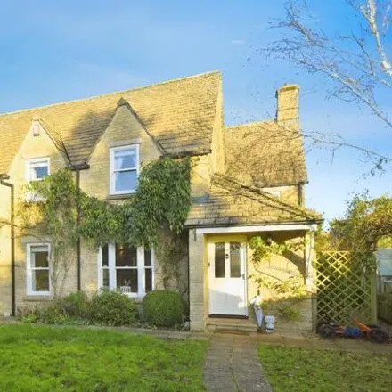 Buy this 5 bed house on High Street in Cirencester, Gloucestershire