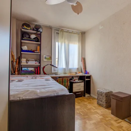 Rent this 3 bed room on Madrid in Calle de Moratines, 16