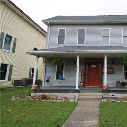 Buy this 4 bed house on 424 East Chestnut Street in Corydon, IN 47112