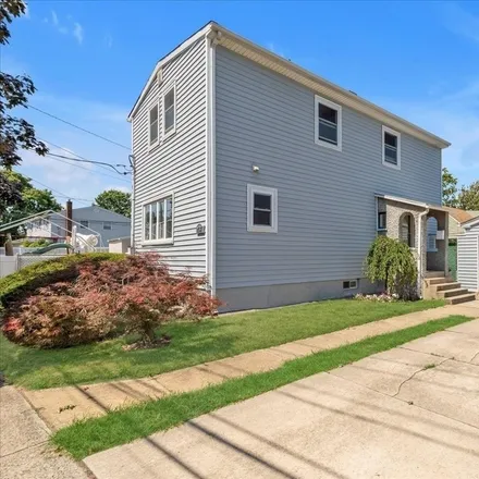 Buy this 3 bed house on 2787 Beltagh Avenue in Bellmore, NY 11710