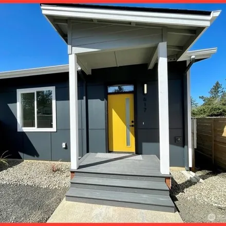 Buy this 2 bed house on 617 Sunset Ave Ne in Ocean Shores, Washington