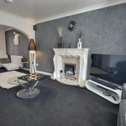 Image 4 - Millers Vale, Heath Hayes, WS12 3UP, United Kingdom - House for sale