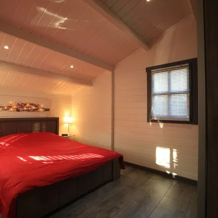 Rent this 3 bed house on Avenue des Princes d’Orange in 84850 Camaret-sur-Aigues, France