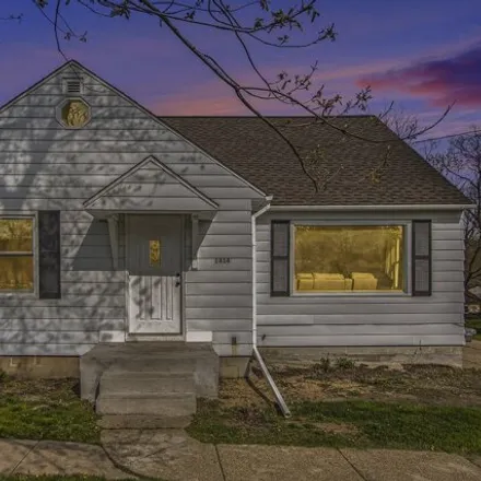 Buy this 3 bed house on 1504 Bixby Road in Eastwood, Kalamazoo Charter Township