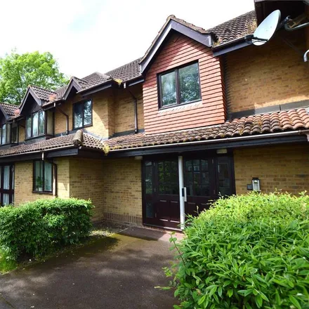 Rent this 1 bed apartment on 1-10 Thicket Grove in London, SE20 8AW