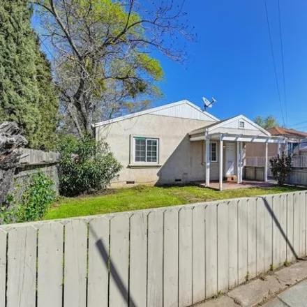 Buy this 2 bed house on 853 Eleanor Avenue in Sacramento, CA 95815