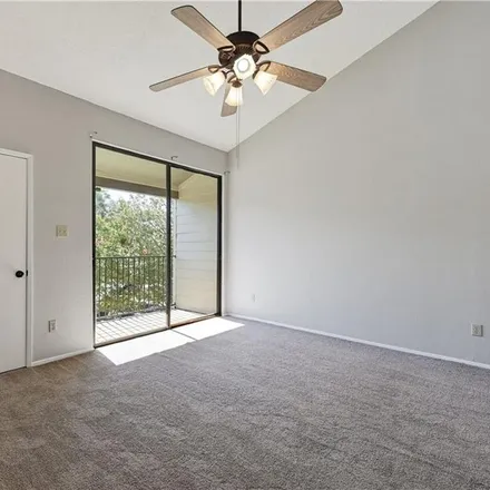 Image 6 - 1934 Holly Hill Drive, Austin, TX 78746, USA - Condo for sale