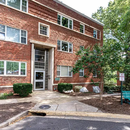 Buy this 1 bed condo on 1311 North Ode Street in Radnor Heights, Arlington