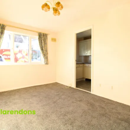 Image 2 - Old Chestnut, Station Approach West, Redhill, RH1 6HP, United Kingdom - Apartment for sale