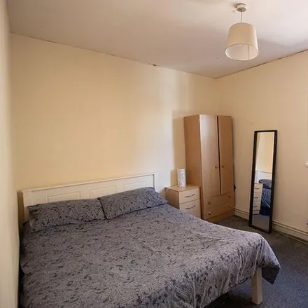 Rent this 7 bed apartment on Tetris UK in 251 Mansfield Road, Nottingham