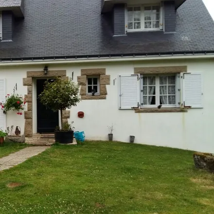 Rent this 2 bed house on Pontivy