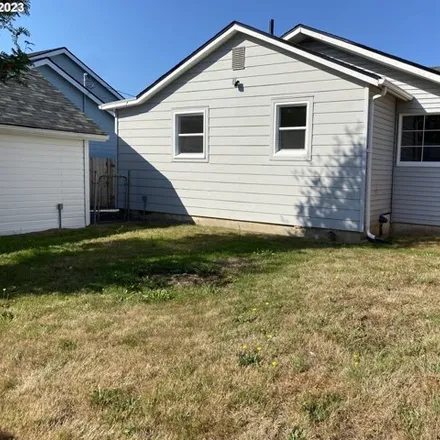 Image 4 - North 2nd Avenue, Kelso, WA 98626, USA - House for sale
