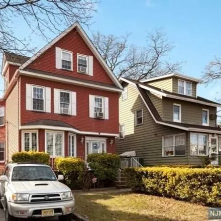 Image 3 - 69 Halcyon Place, Bloomfield, NJ 07003, USA - House for sale