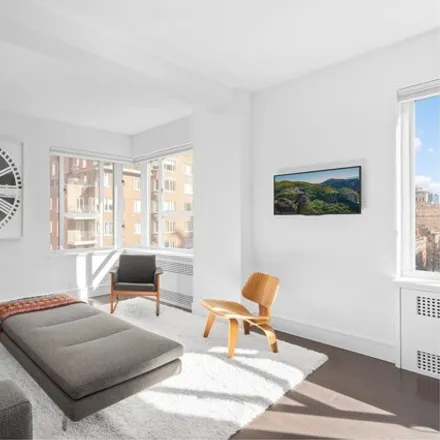Image 2 - 20 East 35th Street, New York, NY 10016, USA - Apartment for sale